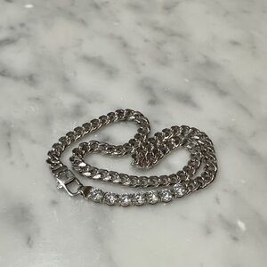 Stylish Silver Chain Necklace with Sparkling Stones